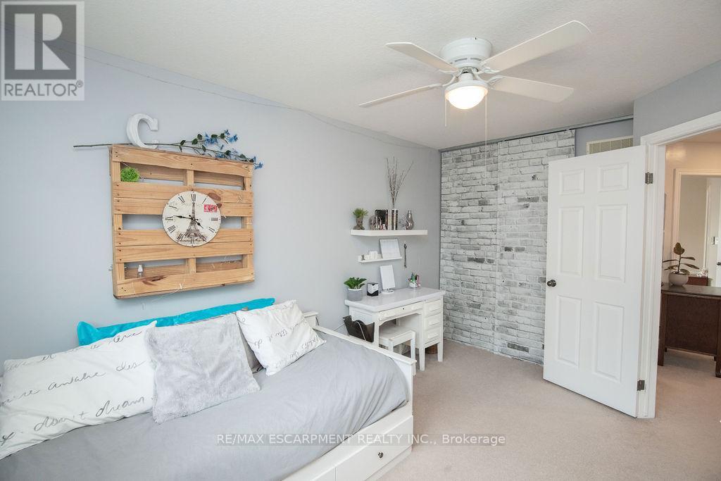 Photo 22 of 15 Meadowbank Drive, Hamilton ON