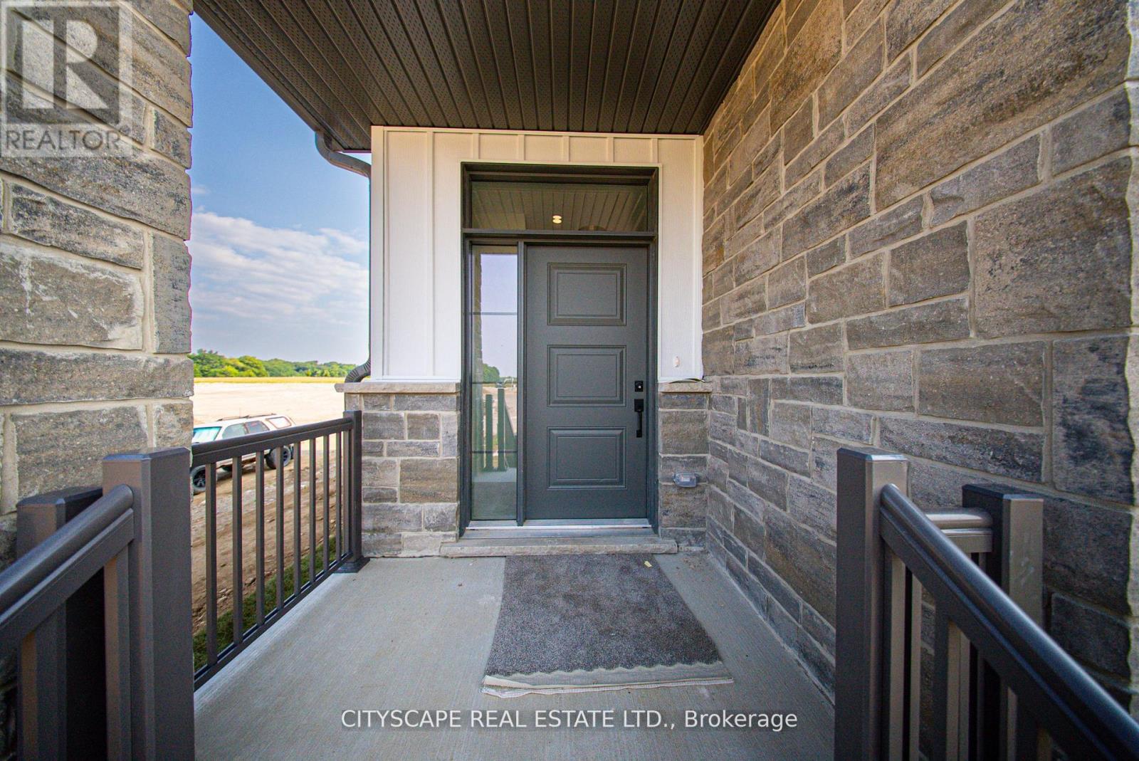 Photo 17 of 39 Rivergreen Crescent, Cambridge ON