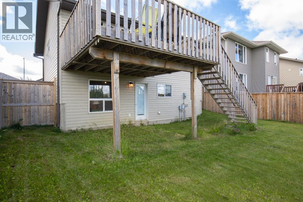 Photo 10 of 130 Larsen Crescent, Red Deer AB