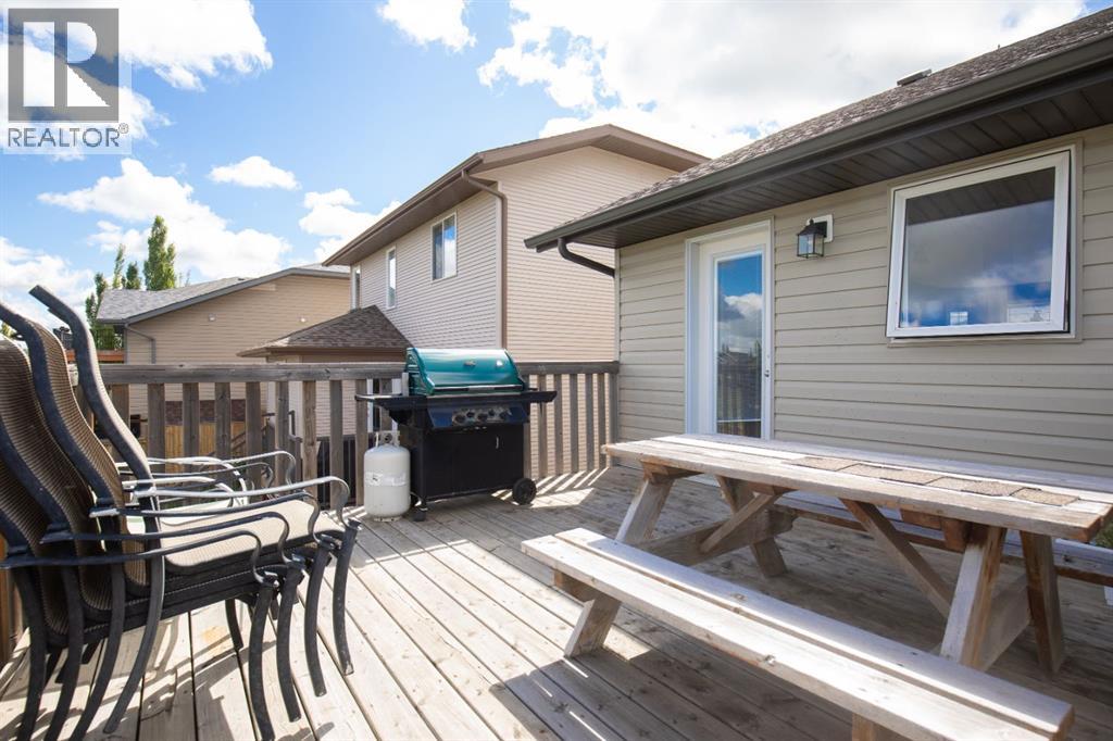 Photo 15 of 130 Larsen Crescent, Red Deer AB