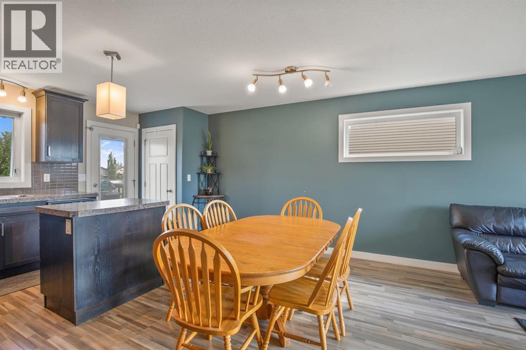 Photo 11 of 130 Larsen Crescent, Red Deer AB