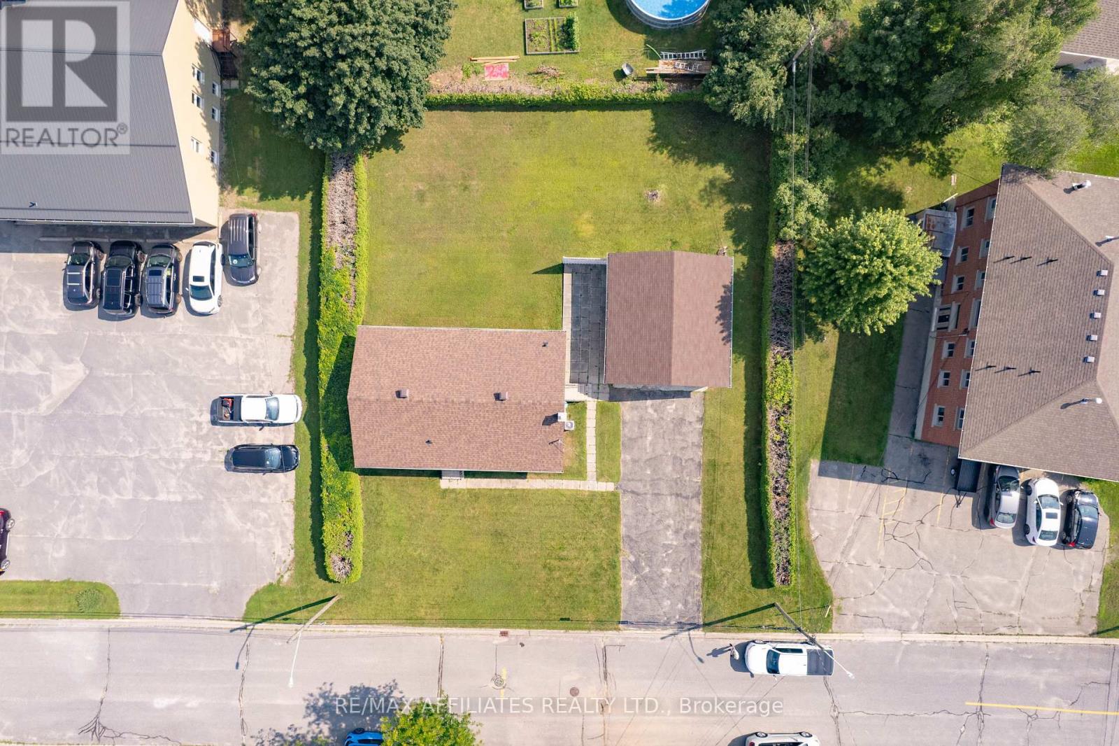 Photo 20 of 195 Isabella Street, Smiths Falls ON
