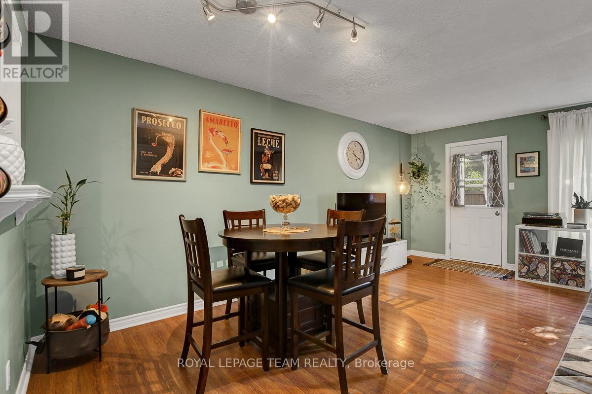 Photo 13 of 15 1302 Alness Court, Ottawa ON