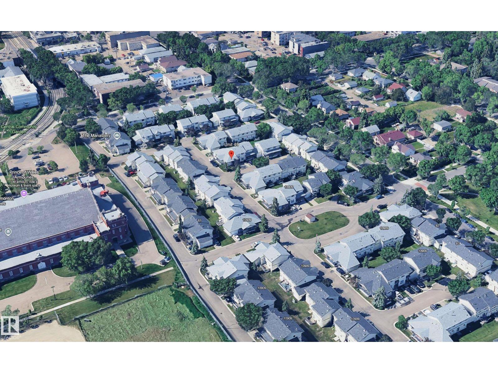 Photo 30 of 49 10909 106 St Nw, Edmonton AB