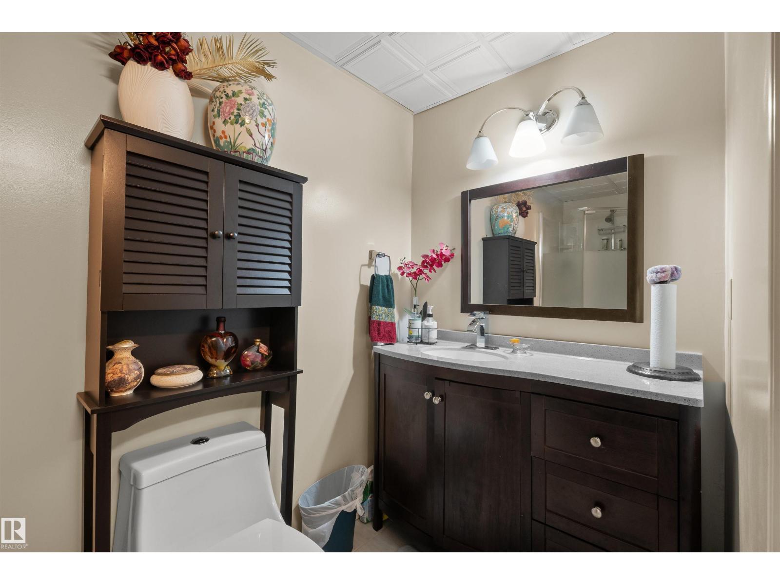 Photo 5 of 18308 60 Av Nw, Edmonton AB