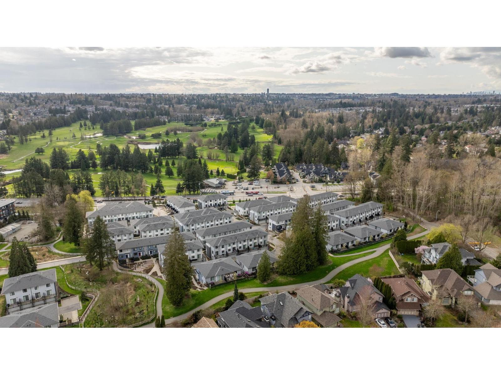 Photo 33 of 41 15235 Sitka Drive, Surrey BC