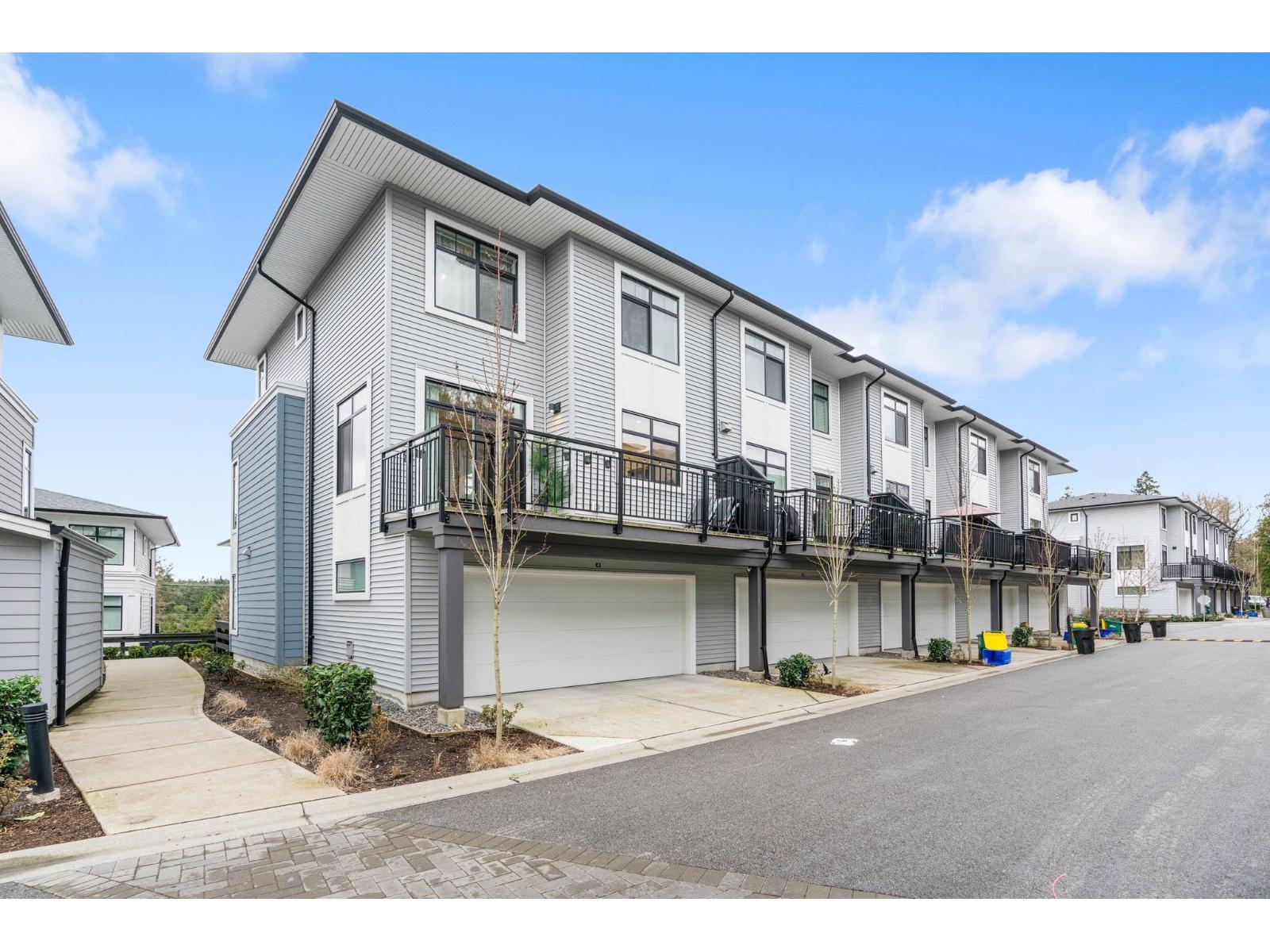 Photo 24 of 41 15235 Sitka Drive, Surrey BC