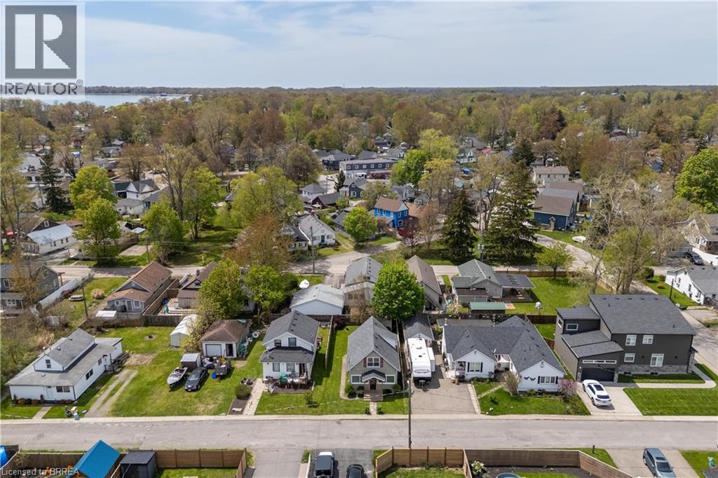 Photo 22 of 117 Cambridge Road E, Crystal Beach ON