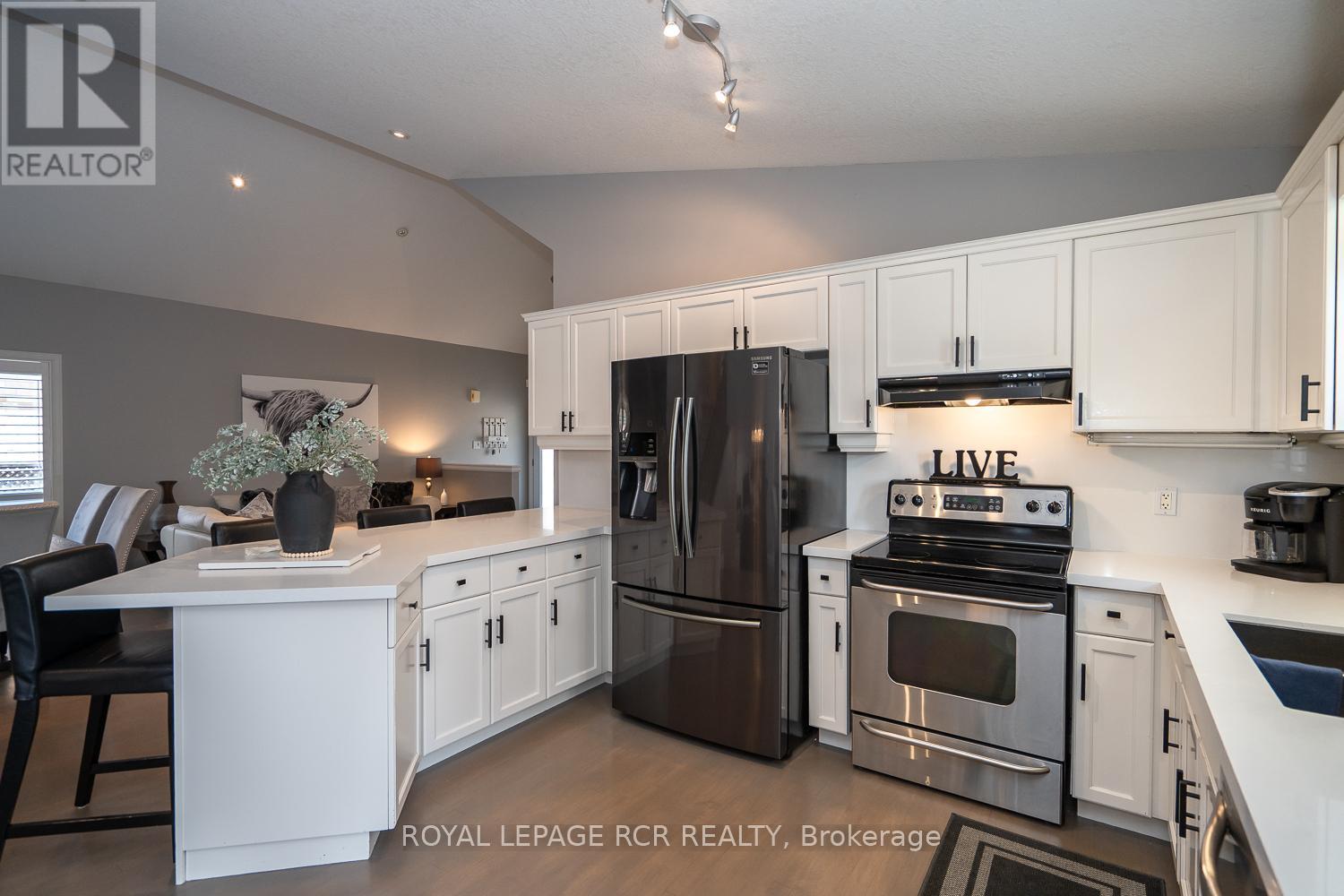 Photo 8 of 80 Spencer Avenue, Orangeville ON