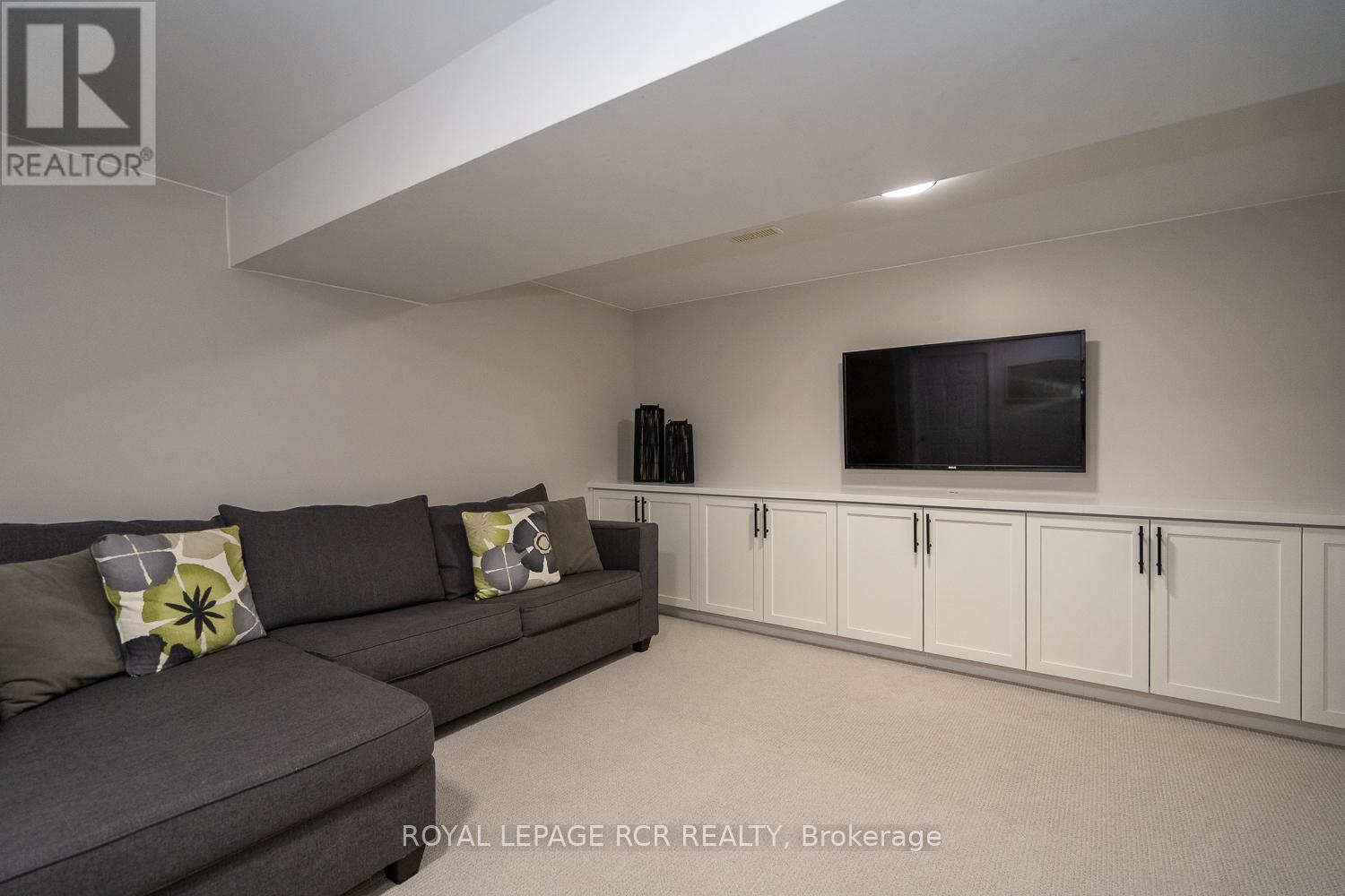 Photo 7 of 80 Spencer Avenue, Orangeville ON