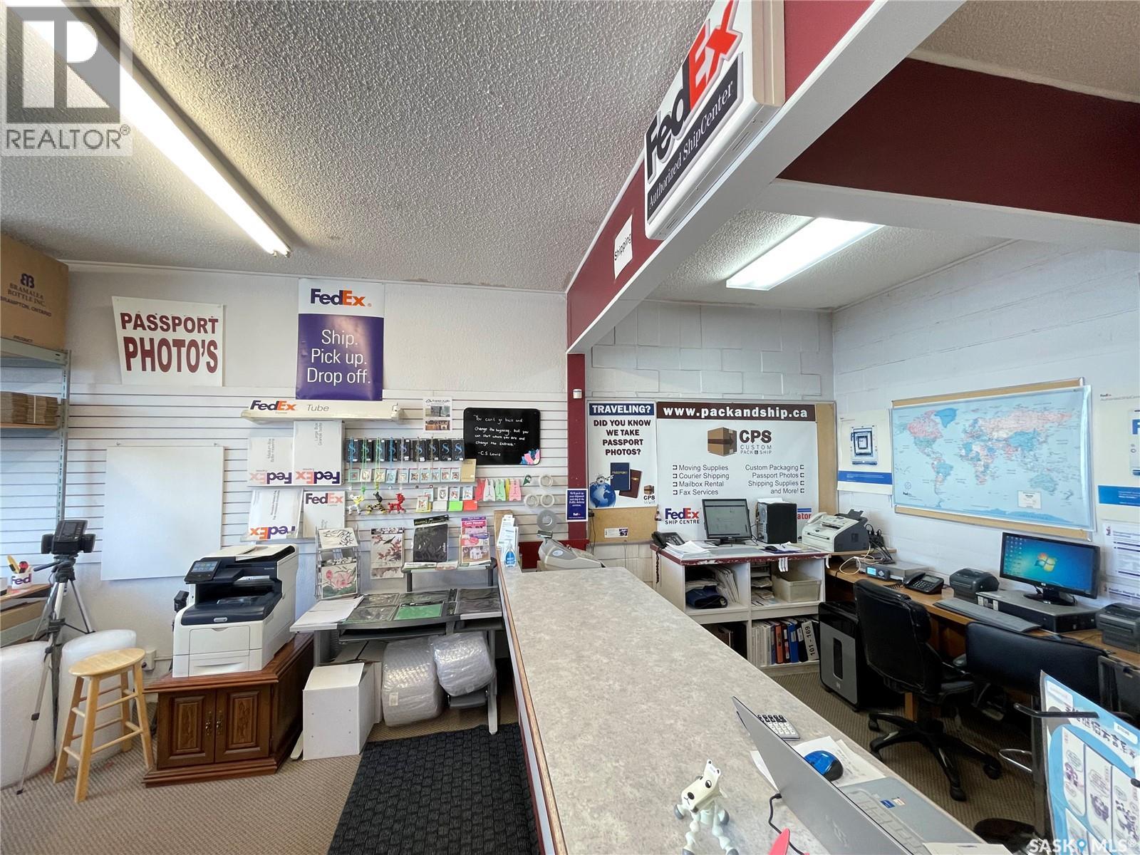 Photo 3 of 920 Albert Street, Regina SK