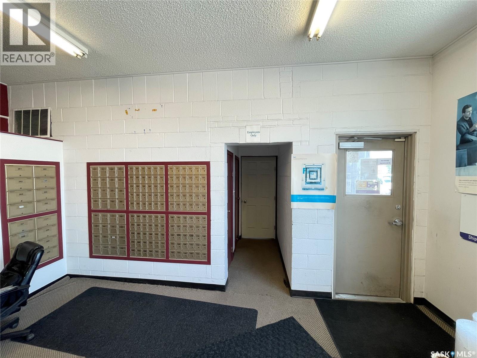 Photo 2 of 920 Albert Street, Regina SK