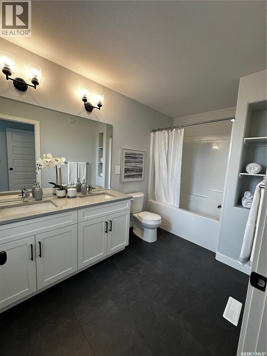 Photo 6 of 522 Myles Heidt Manor, Saskatoon SK