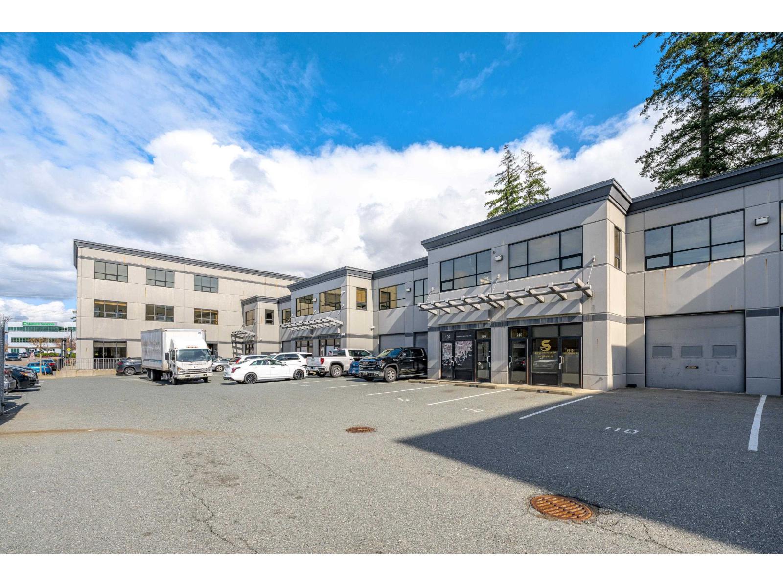 Photo 28 of 304 15292 Croydon Drive, Surrey BC