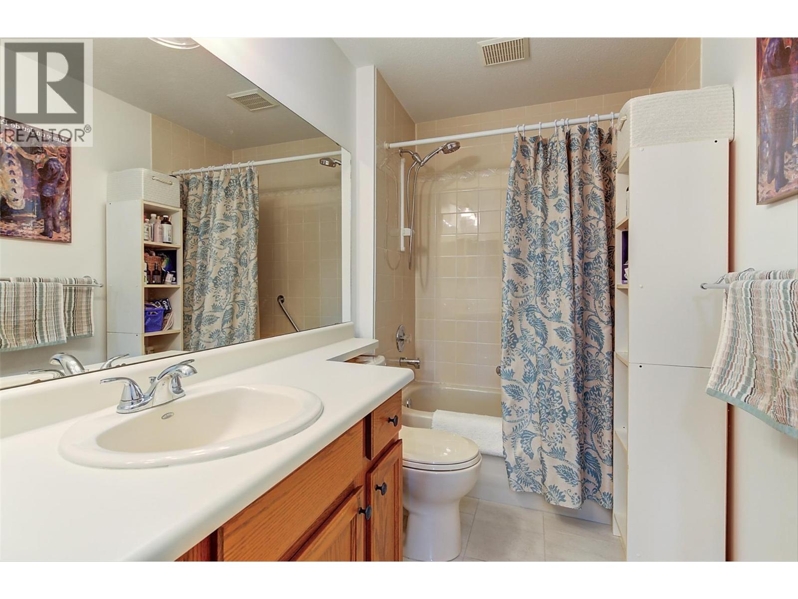 212 1329 KLO Road, Kelowna