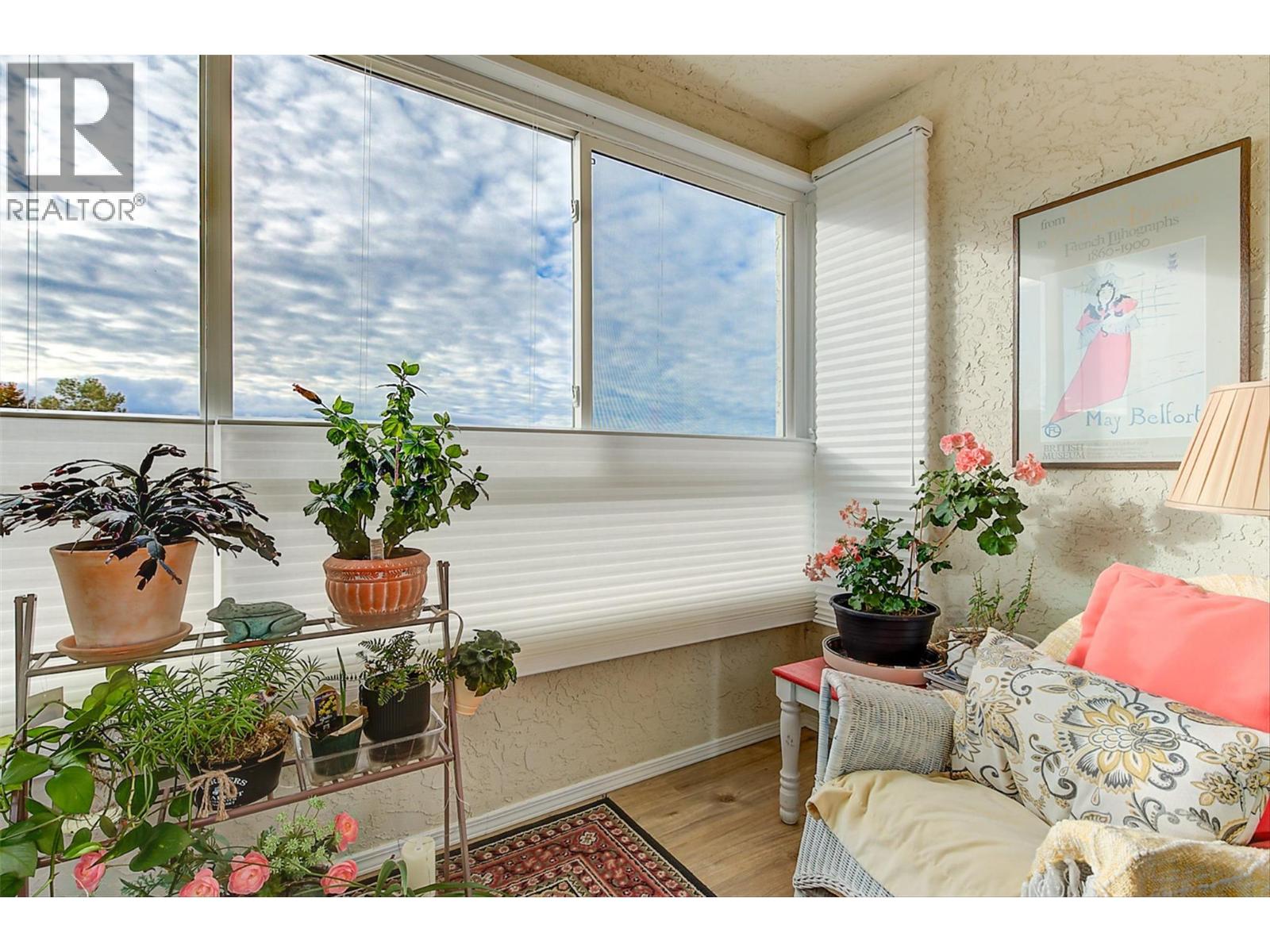 212 1329 KLO Road, Kelowna