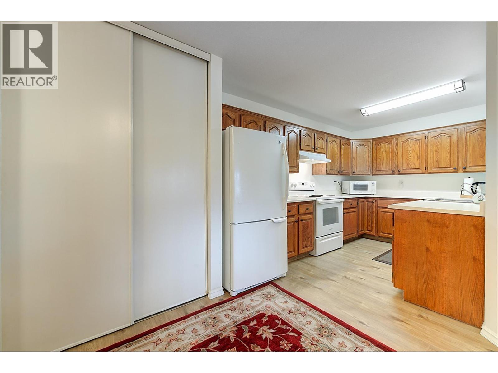 212 1329 KLO Road, Kelowna