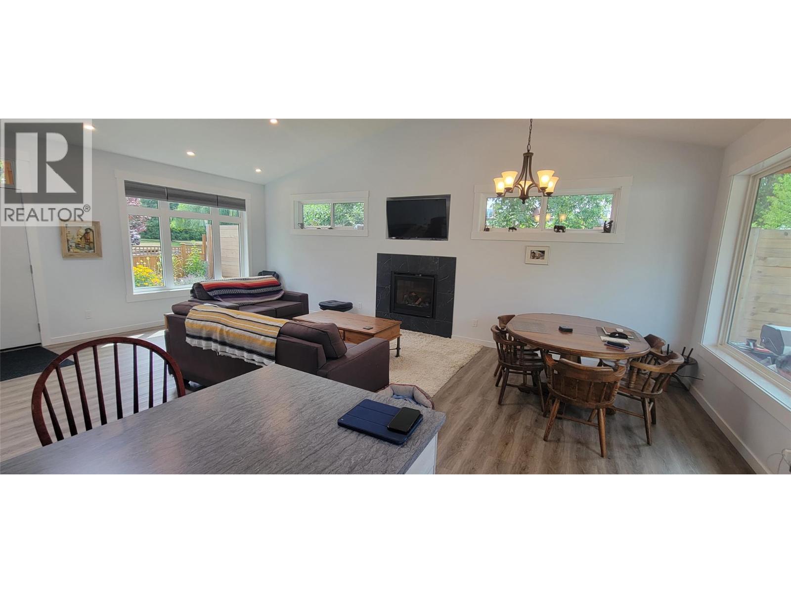 Photo 24 of 611 Hume Street, Slocan BC