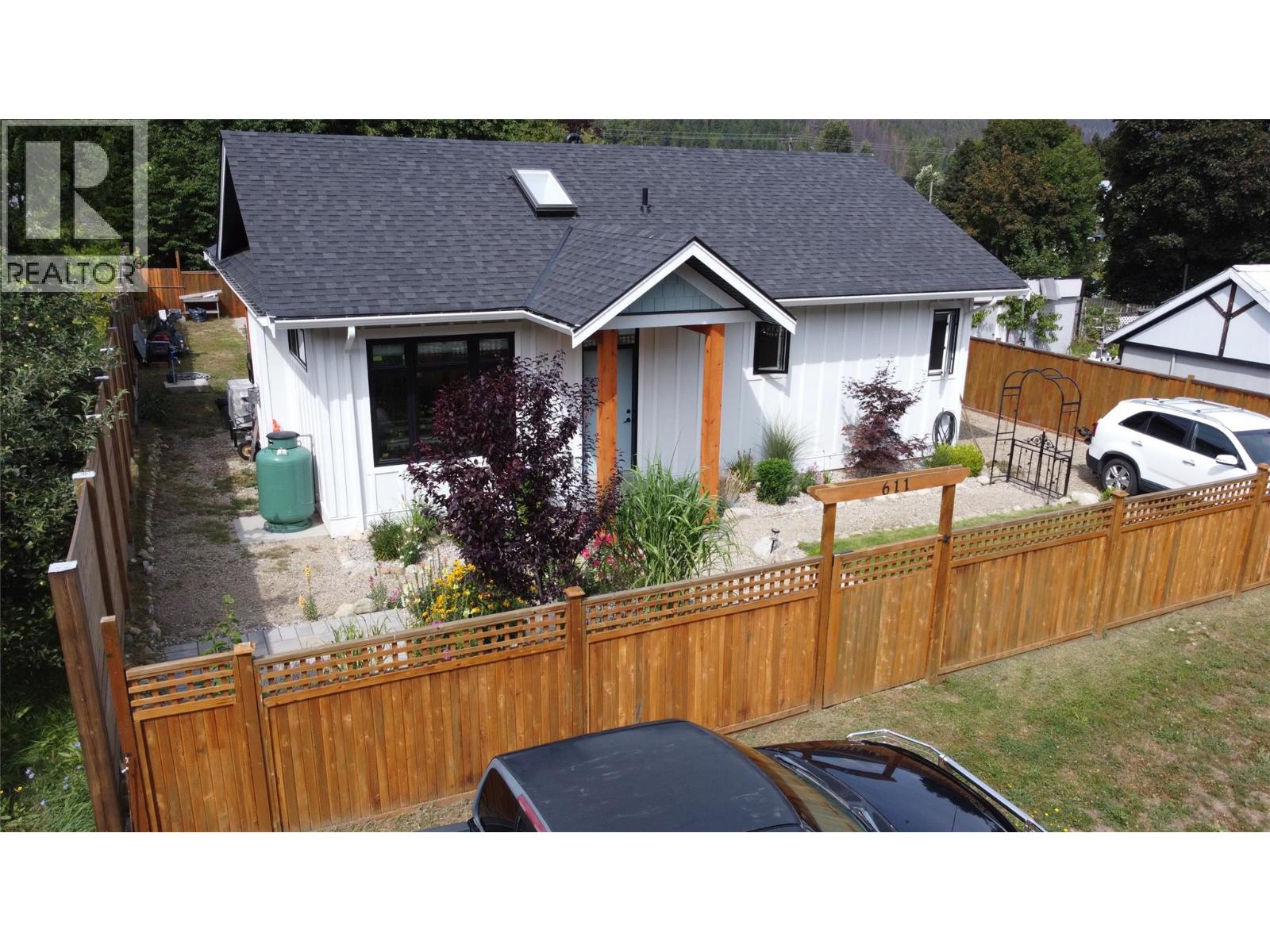 Photo 16 of 611 Hume Street, Slocan BC