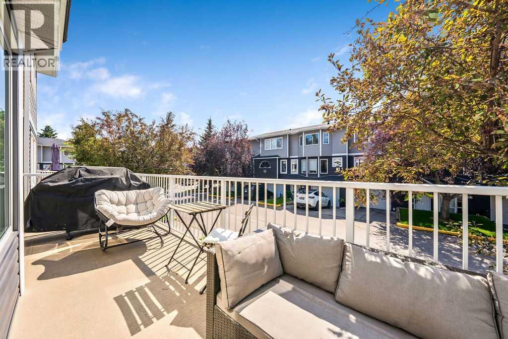 Single Family House for Sale in  Regal Park NE Renfrew Calgary 