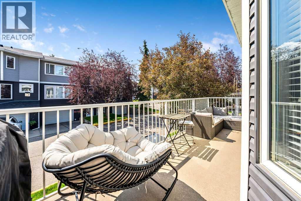 Single Family House for Sale in  Regal Park NE Renfrew Calgary 