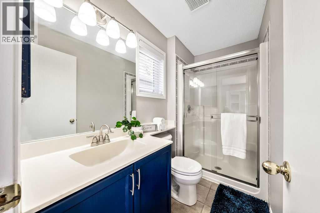 Single Family House for Sale in  Regal Park NE Renfrew Calgary 