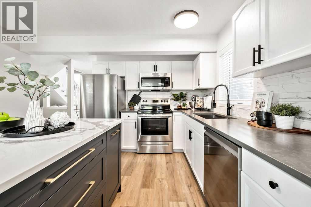 Single Family House for Sale in  Regal Park NE Renfrew Calgary 