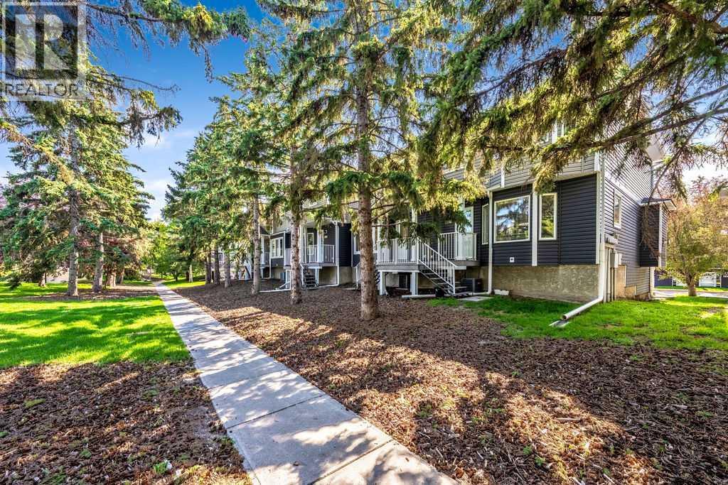 Single Family House for Sale in  Regal Park NE Renfrew Calgary 