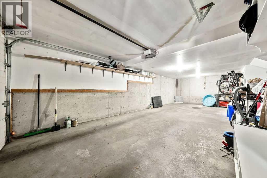 Single Family House for Sale in  Regal Park NE Renfrew Calgary 