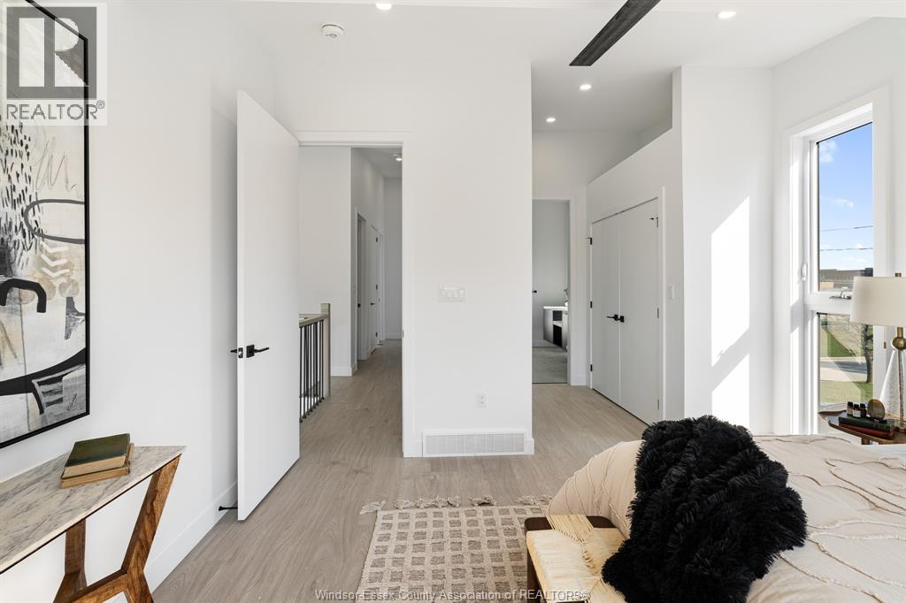 Photo 39 of 2035 2031 Seneca Street, Windsor ON