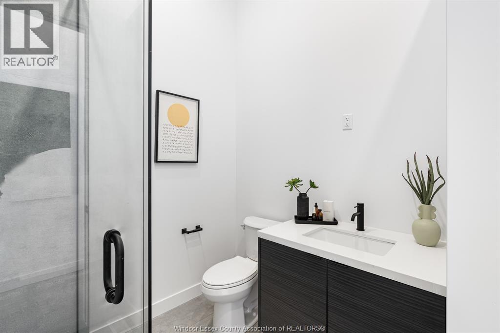Photo 8 of 2035 2031 Seneca Street, Windsor ON