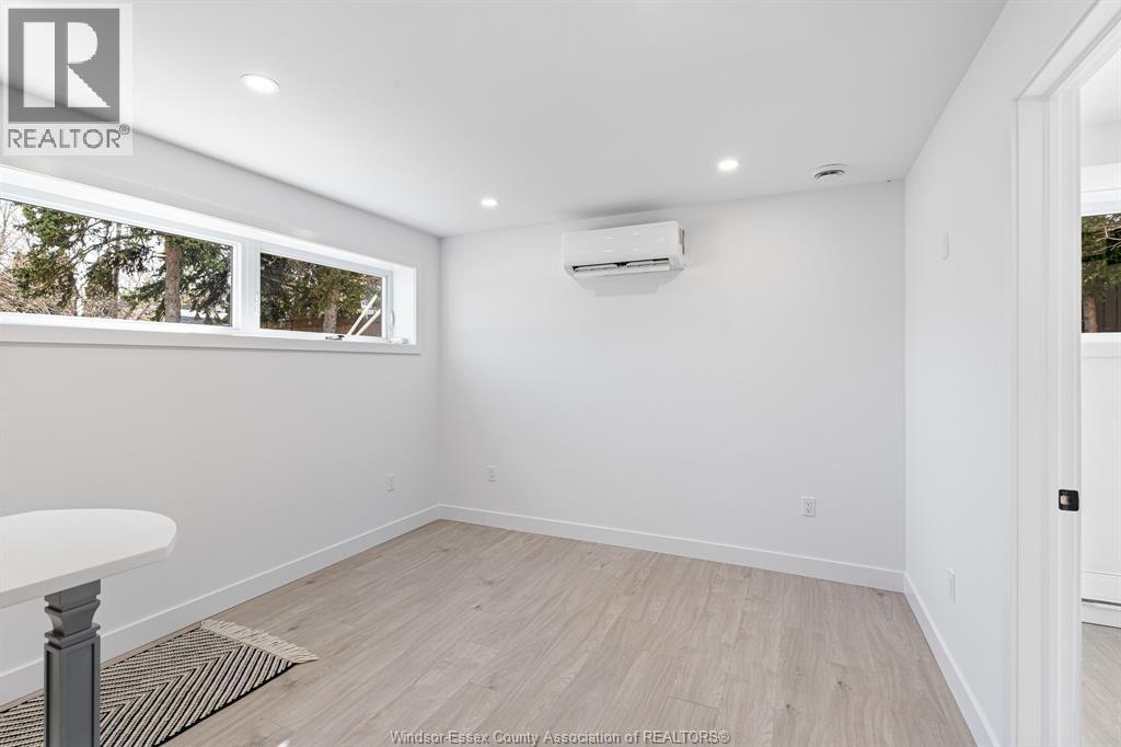 Photo 20 of 2035 2031 Seneca Street, Windsor ON