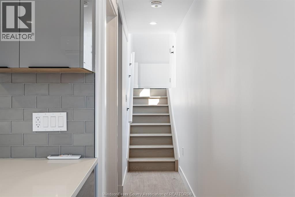 Photo 7 of 2035 2031 Seneca Street, Windsor ON