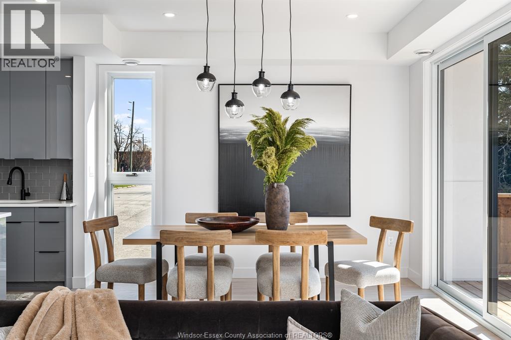 Photo 14 of 2035 2031 Seneca Street, Windsor ON