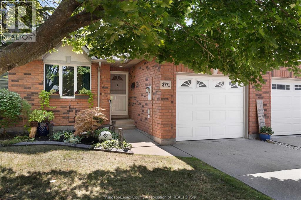 Photo 4 of 3771 Prairie Court, Windsor ON