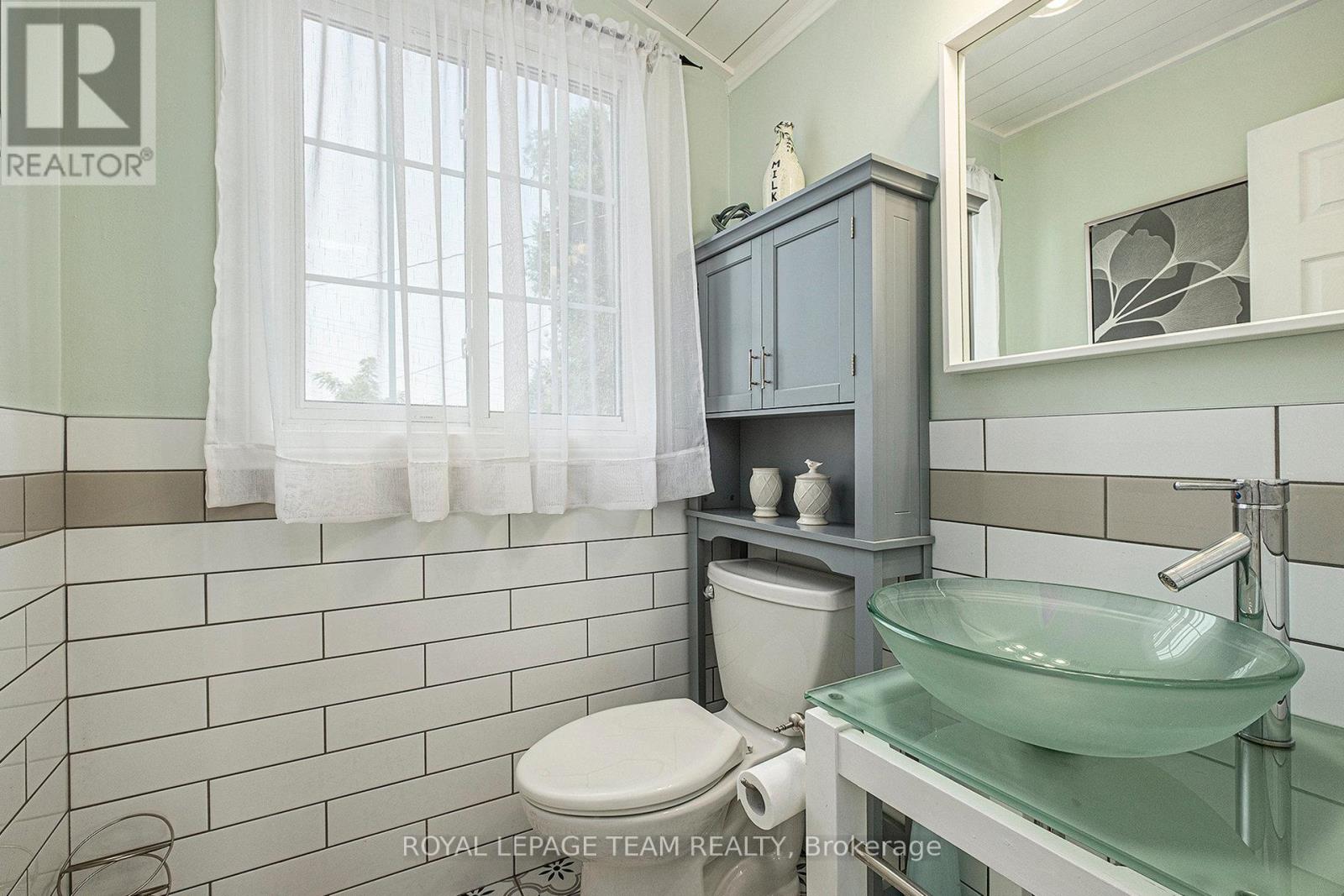 Photo 26 of 32 Butterwick Street, Ottawa ON