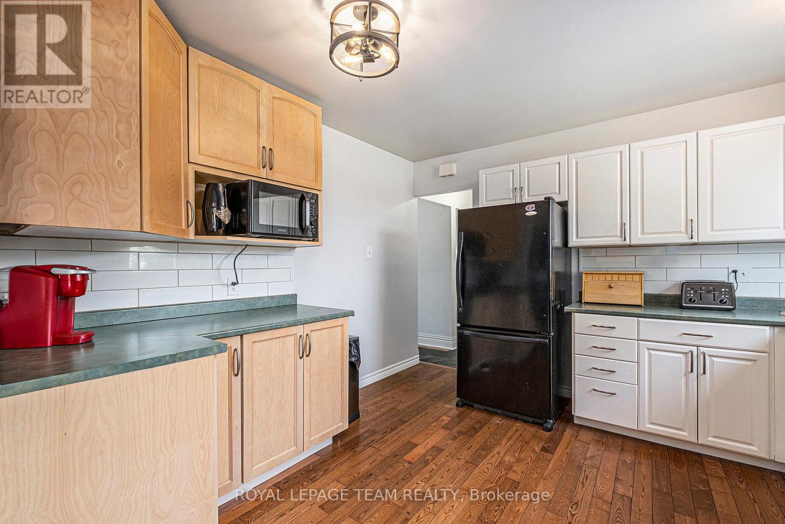 Photo 6 of 32 Butterwick Street, Ottawa ON