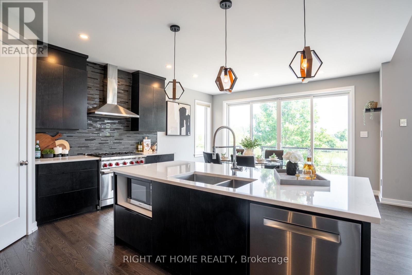 Photo 40 of 345 Andalusian Crescent, Ottawa ON