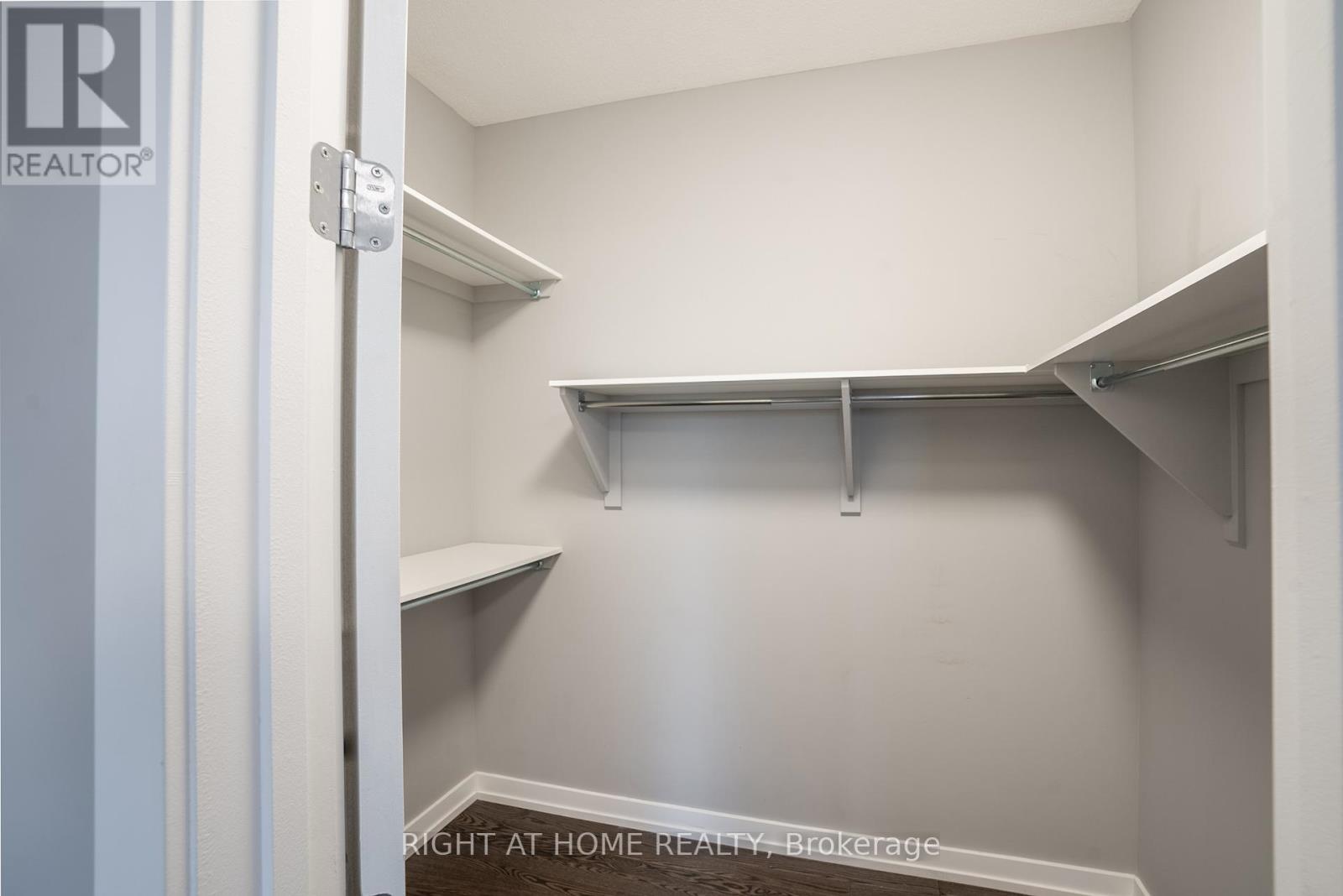 Photo 2 of 345 Andalusian Crescent, Ottawa ON