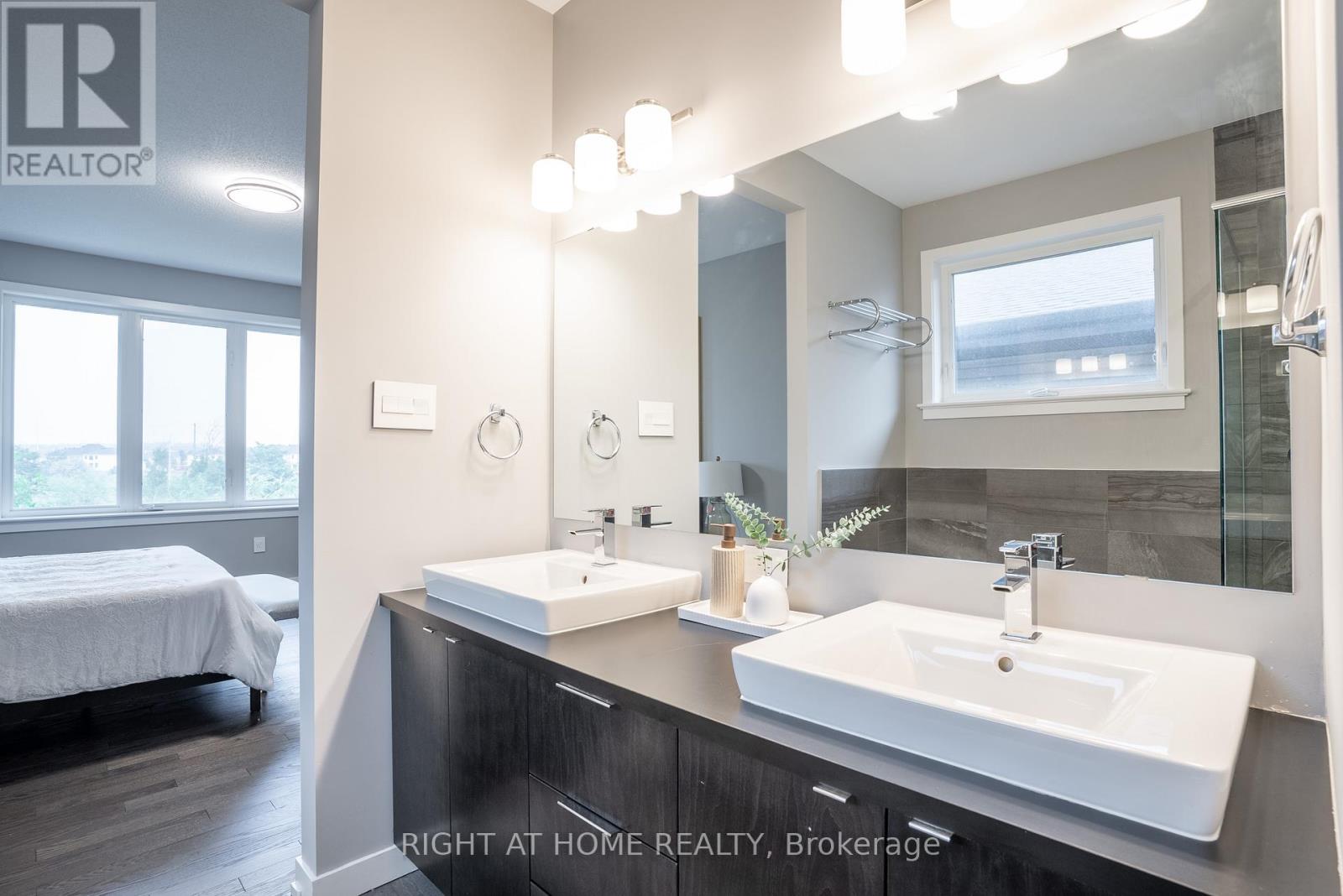 Photo 32 of 345 Andalusian Crescent, Ottawa ON