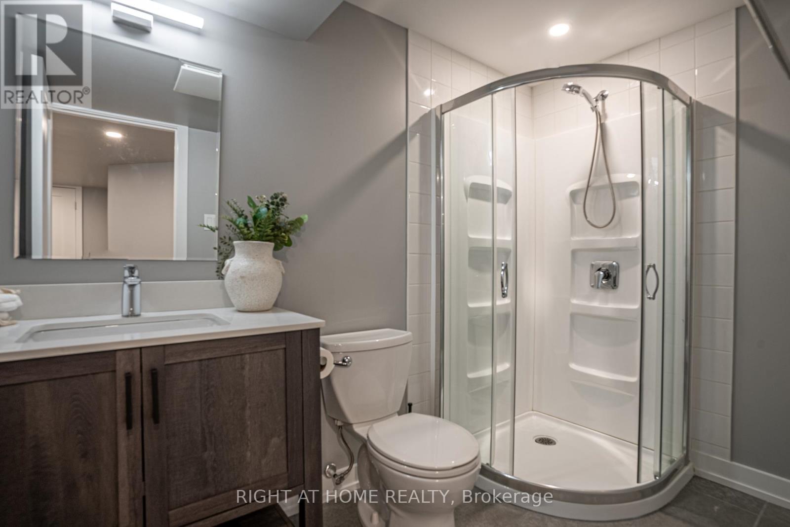 Photo 38 of 345 Andalusian Crescent, Ottawa ON