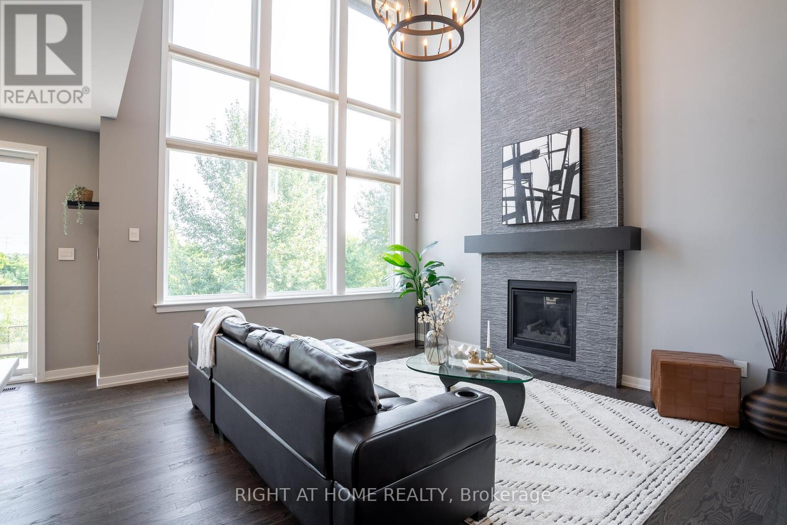 Photo 35 of 345 Andalusian Crescent, Ottawa ON
