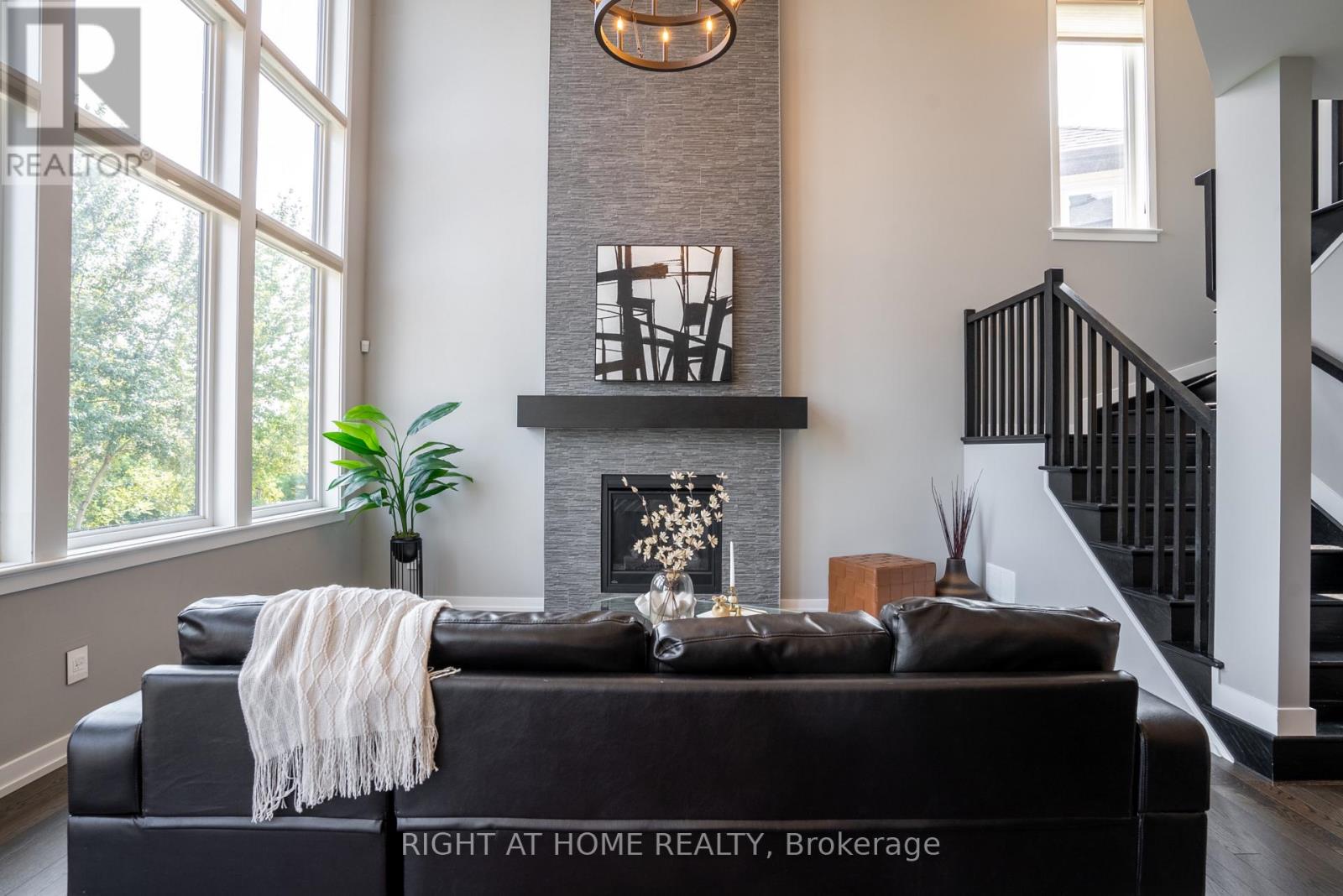 Photo 22 of 345 Andalusian Crescent, Ottawa ON