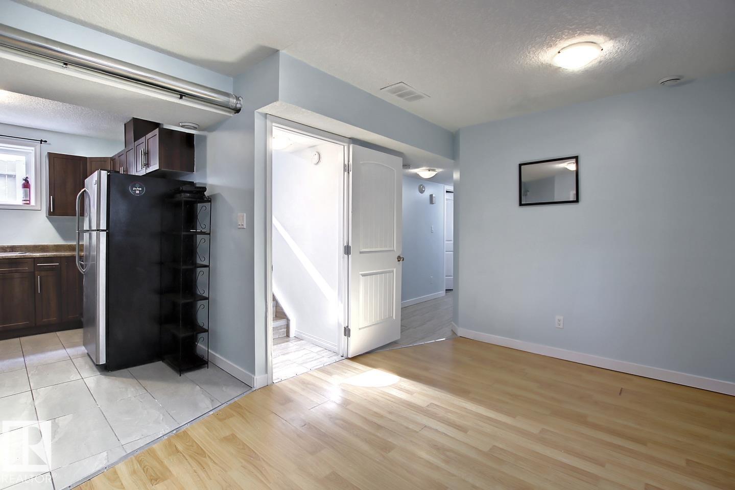 Photo 25 of 11912 91 St Nw, Edmonton AB