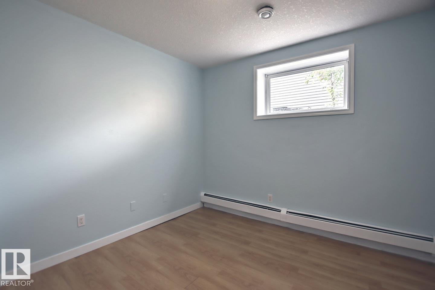 Photo 34 of 11912 91 St Nw, Edmonton AB
