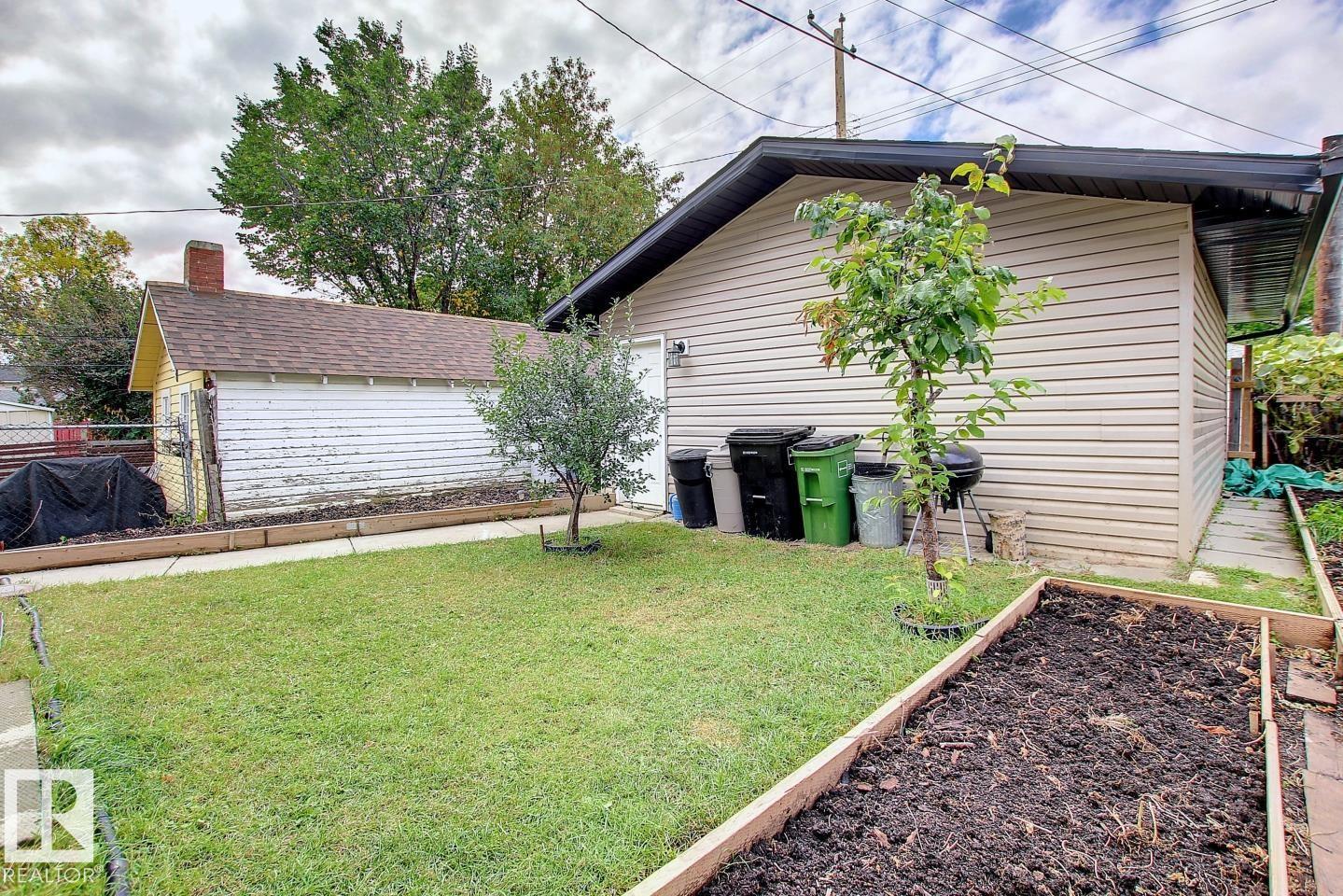 Photo 42 of 11912 91 St Nw, Edmonton AB