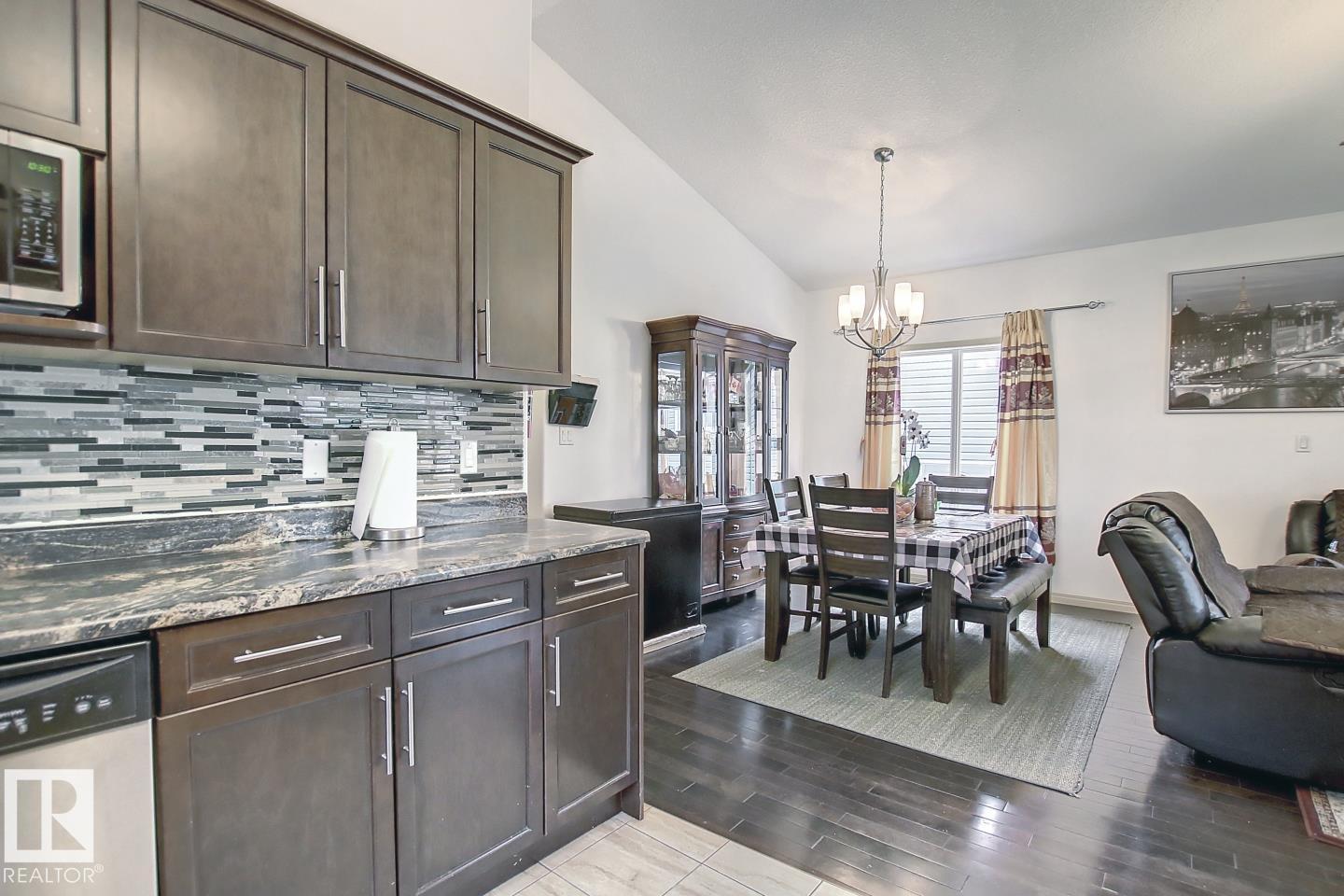 Photo 6 of 11912 91 St Nw, Edmonton AB
