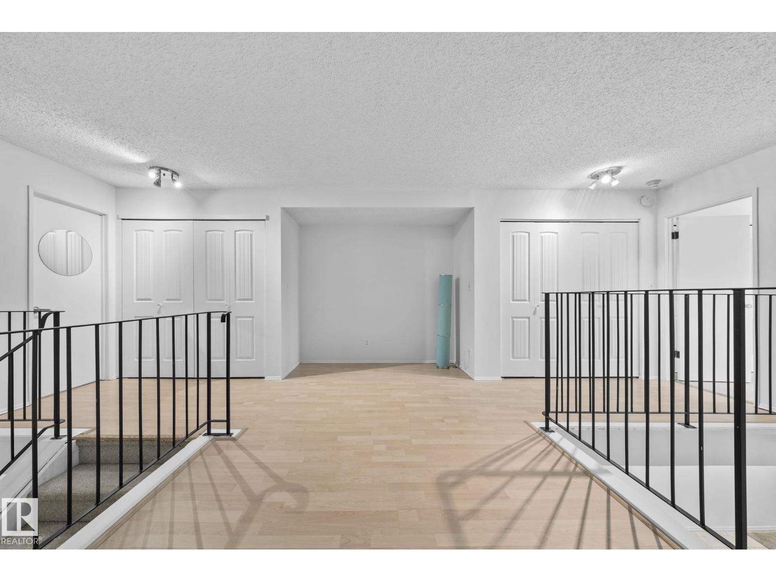 Photo 12 of 10520 84 Av Nw, Edmonton AB