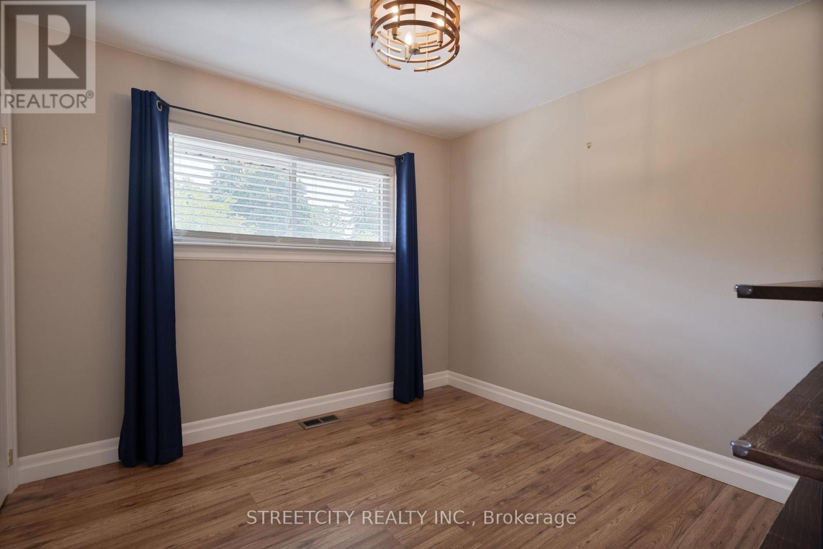 Photo 14 of 1151 Nashua Avenue, London South ON