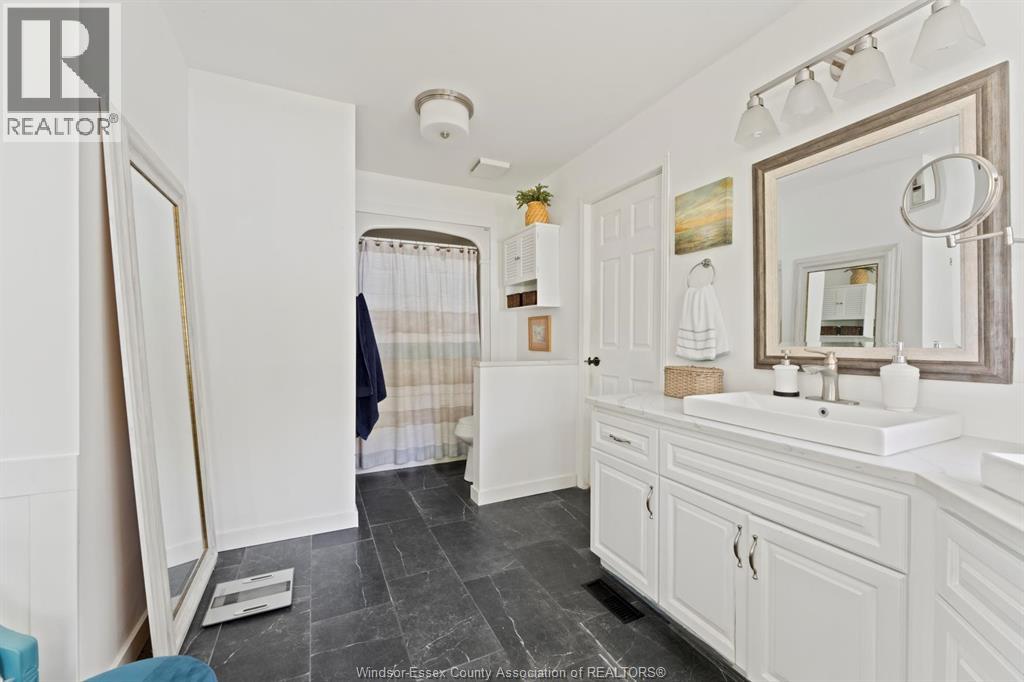 Photo 2 of 3914 St Clair, Stoney Point ON
